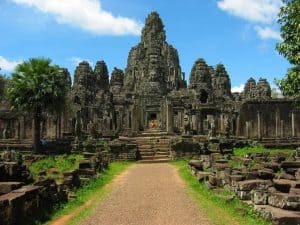 Angkor Wat Small Circuit Tour